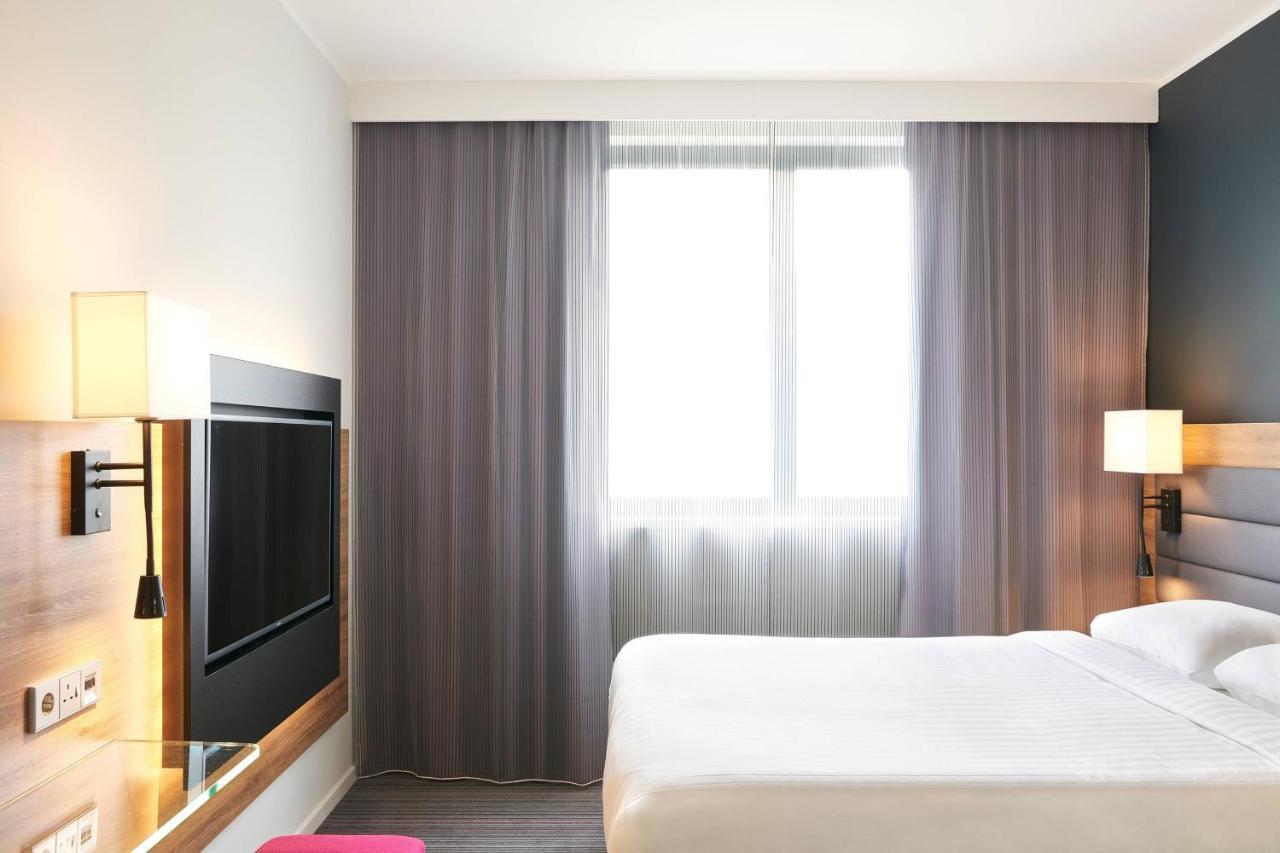 Moxy Paris Charles De Gaulle Airport Hotel Roissy-en-France